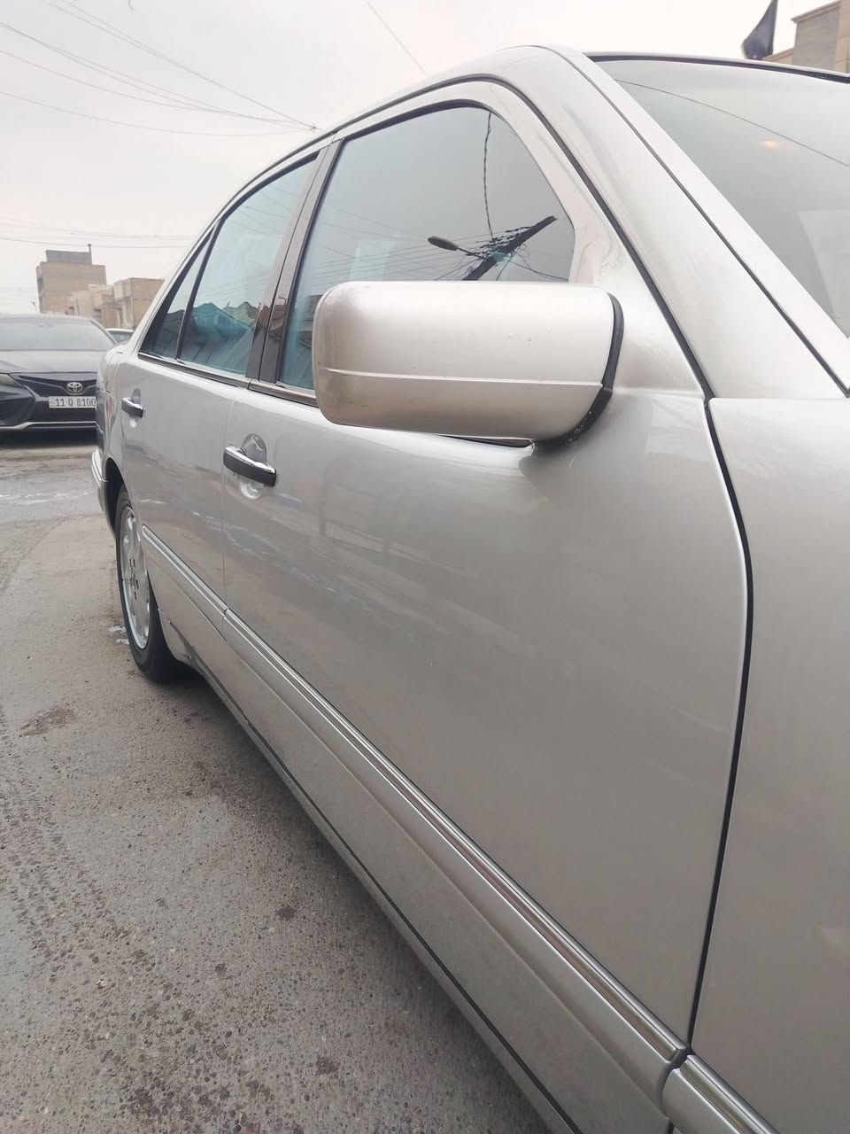 مرسيدس بنز E-Class (1998)🤍🔥
🚗 محرك V6
⚙️ 6 سلندر
🔧 أفكارد
🎨 اللون سلفر
🪪 رقم بغداد باسمي
🔁 تحويل مباشر بأي وقت
❄️ تبريد شغال
🪟 بردة كهرباء
🔌 كهربائيات شغالة كاملة
🛠️ صدر جيد
✅ السيارة ما محتاجة أي شي

مكان تواجد السيارة: بغداد – البلديات
رقم صاحب السيارة: ***********
