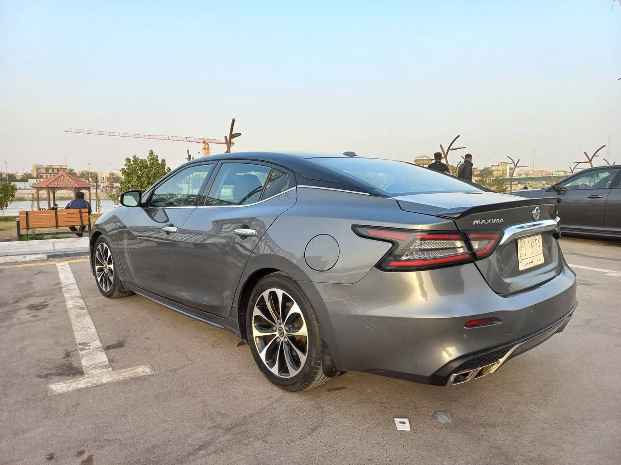 نيسان ميكسما 2020 sv نص فول سيارة جديدة ونظيفة ماشيه 77 
باسمي تحويل ثاني يوم ، سيارة ما نقصها برغي 
ببيها بنيد وجاملغ من امريكا وبالعراق انضرب عند  الجاملغ والباب جهة اليسار وبدلتهم 
117 وبيها مجال 
***********
مكاني ناصريه
