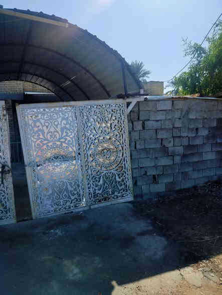 سلام عليكم ورحمه الله وبركاته بيت للبيع المدائن على المشروع مساحه كليه 525مساحه 200متر يحتوي البيت على استقبال 8/5ومطبخ 5/5وصاله 7/7وغرفتين نوم 5/5 والباقي حديقه سند25+***********+***********
