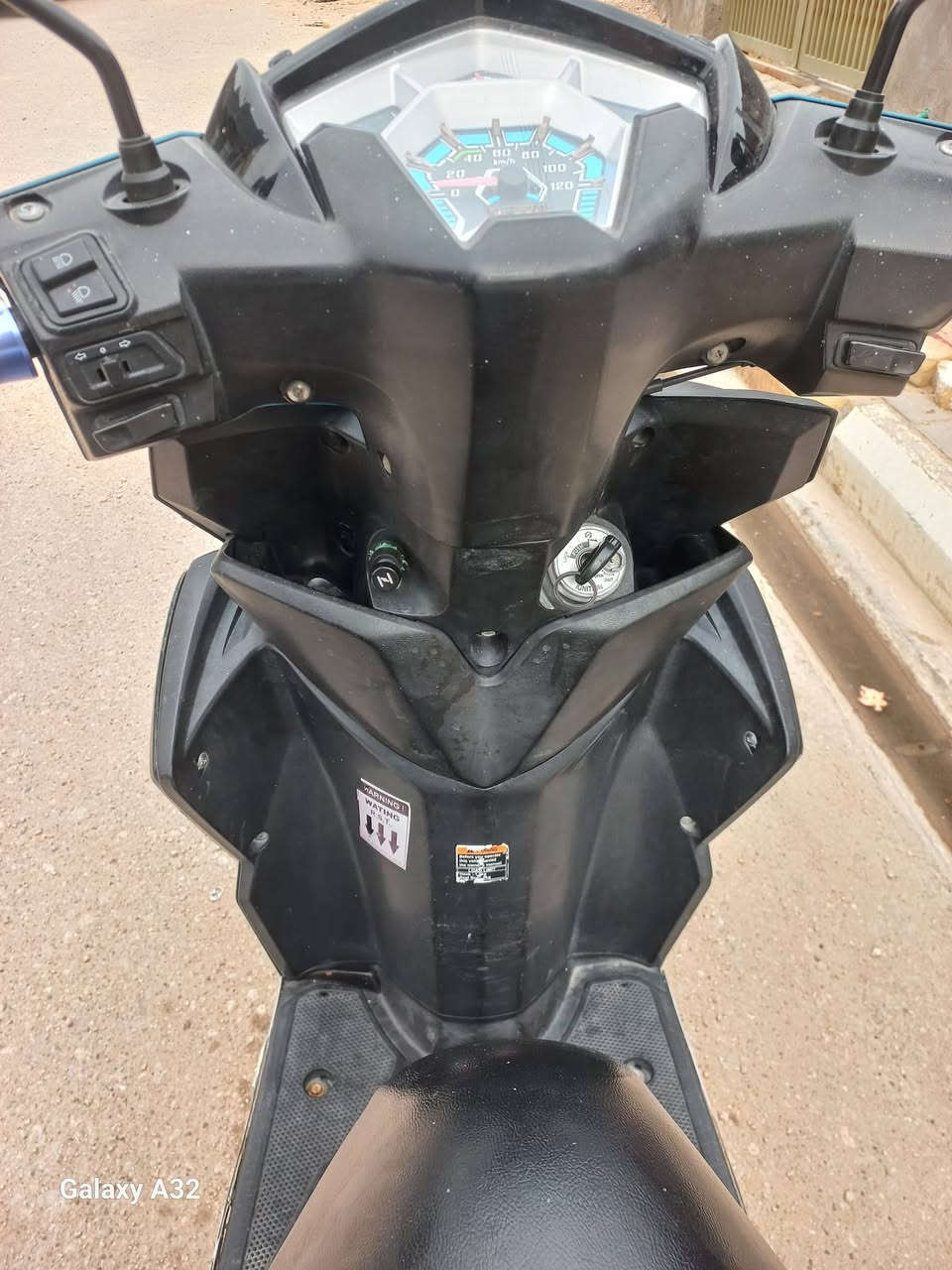 البيع ZR موديل 19 دراجه مكينه ما مفتوحه شرط دراجه نضيفه كلش ما نقصه شي سعر 950
*********** مكان سماوه
