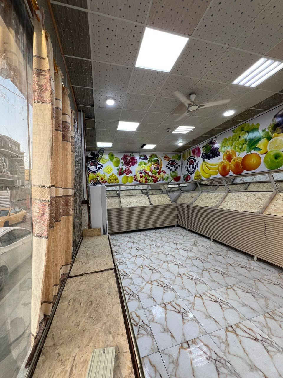 محل مخضر ركن للأيجار مع كافة الغراض للبيع جاهز من كلشي المكان ناصريه الصالحيه رقم الهاتف ***********
