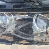 لايت ازيرا ٢٠١٨ ...جهة اليسار تفصيخ اصلي السعر ٦٠ الف وبيه مجال   ..تل...