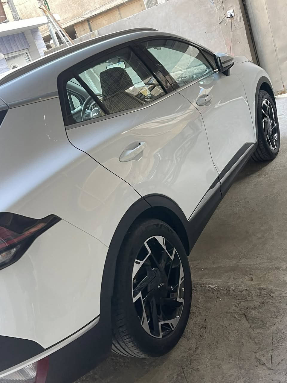 السلام عليكم
للبيع كيا سبورتج 

موديل 2024

مكفوله من الصبغ فقد بارد بل باب الصدر 

وارد خليجي  

ماشيه 13 الف جديده 

المواصفات الشركه الدوليه العالميه أم الضمان 10 سنوات 

$بصمه تشغيل 

$بصمه ابواب 

$تشغيل عن بعد 

$أشاير بالمري 

$أمري شفط 

$كشنات تبريد

$استيرن تدفئه 

$كشنات تدفئه 

$ثلاثه وضعيه انضمه قياده 

$كشنات كهربائيّة عدد 2

$قطعتين تبريد 

$سايد بريك بصمه 

$تحكمات استيرن 

$شاشه كبيره 

$كامره دواره 

$لايت لد 

وبعد بيه مواصفات ***********
