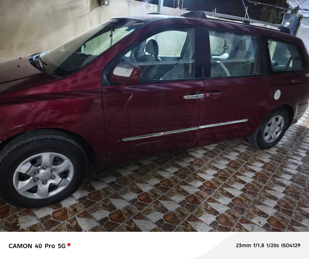 كيا سيدونا للبيع موديل ٢٠٠٧ السيارة بحالة ممتازة جداً ونضيفه ، محور غاز يعني خطين غاز بنزين منضومه جديدة قبل يومين شادها العنوان ديوانية قضاء الدغارة للاستفسار *********** 
السعر ١٣٠ وبيها مجال
