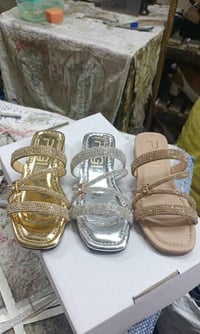 سلبر بناتي • مقاسات ٢٧-٣٦ • كرتون ١٥ جوز