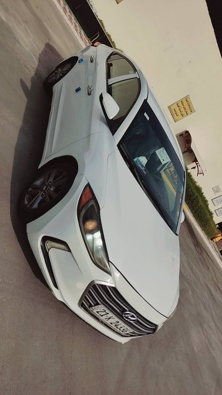 يا الله النترا امريكي 2017رقم شمالي دولي سنويه 29تحويل وكاله مضمون سياره بيه جاملغ امامي وبنيد بدون دواخل وبيه كم رشه بدون ضربه اثر تكشير بدون معجون محرك كير تبريد حداديه مكفولات تخم تاير جديد لايت زنون  محرك 2000دوش سعر 112بيه مجال فقط حك جيه رقم ***********البصره
