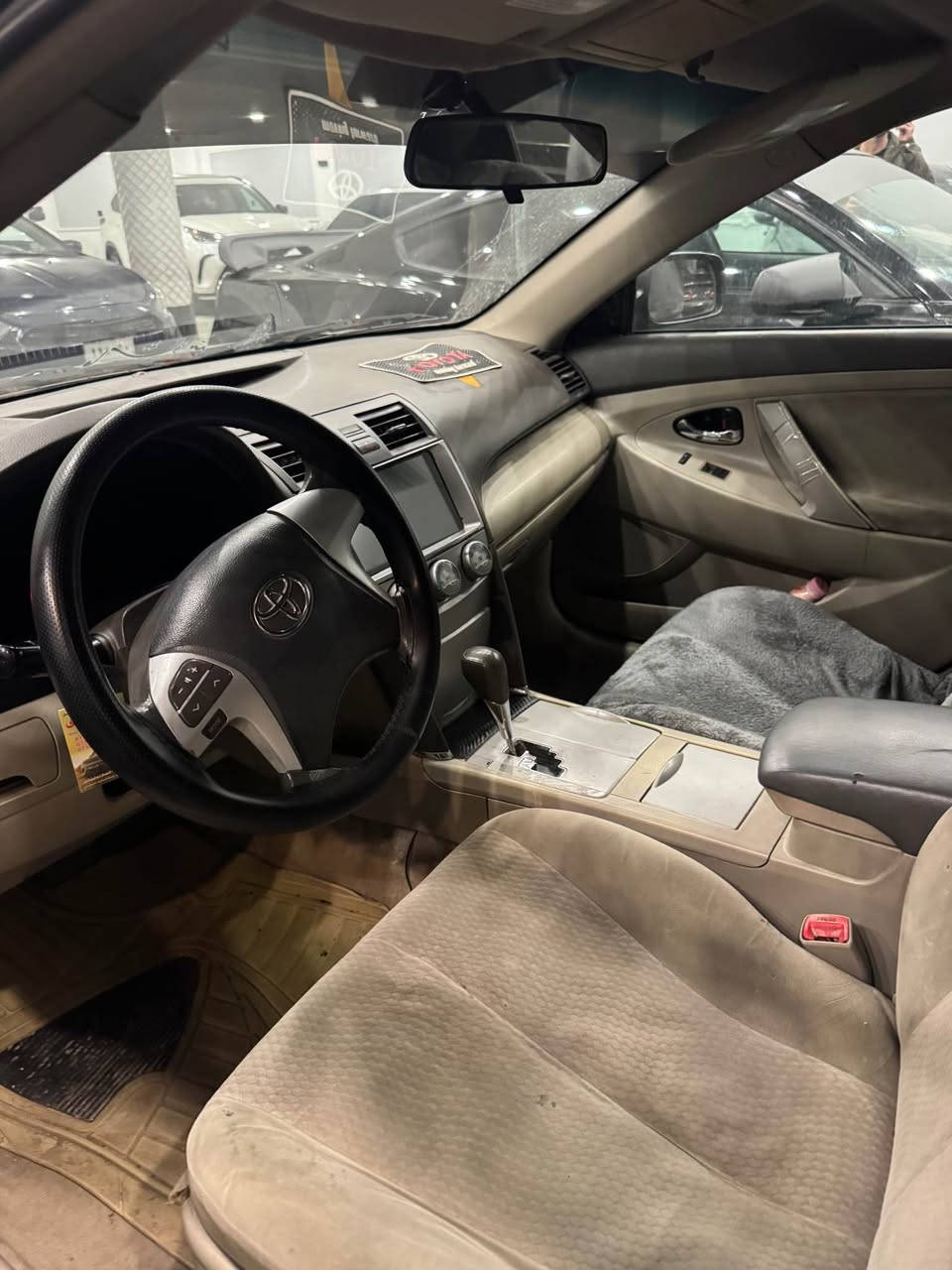 كامري موديل ٢٠١٠ 
سيارة ٣ قتعة صبغ كير محرك كهربائيات كل بشرط رقم و سنوي جديد جديد ٧ ورقة عليه غرامة نزل سعر سعر ٩٠ ورقة وشوية مجال مكان دهوك سيارة فقط بيع 
*********** دهوك, العراق
