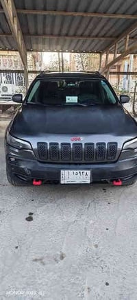 جيب تريل هوك  موديل 2019  بمحرك V6، سعة 3600 cc، دفع رباعي , ناقل حركة...