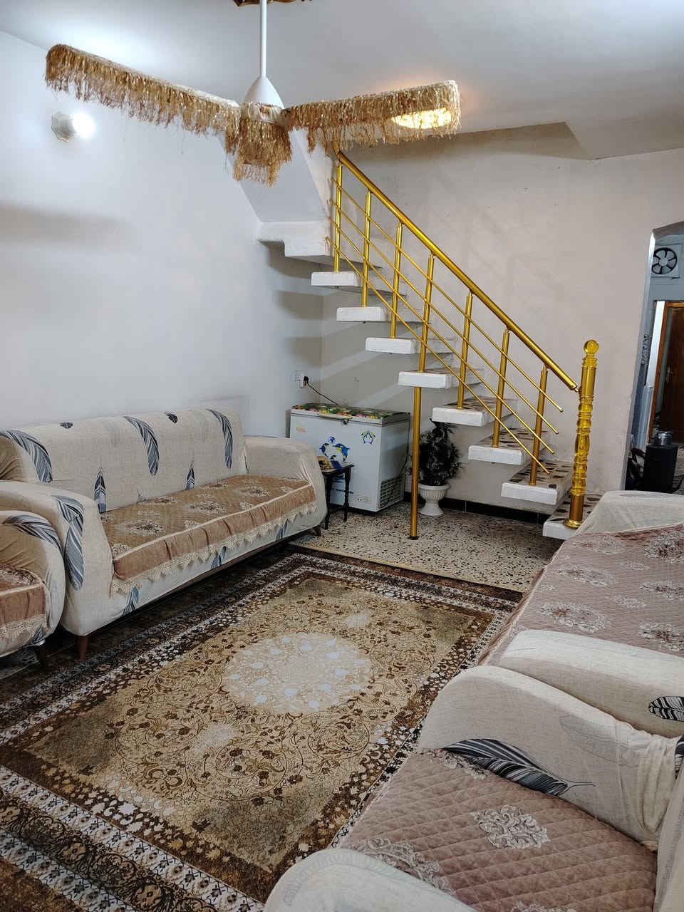 سلام عليكم بيت منطقة العبيدي الشهداء الأولى خلف مدرسه الأكرمين وقرب مدرسه ابو ذر الغفاري البيت المساحه 80متر مسلح السعر 108 بي مجال قليل رقم الهاتف ***********
رقم الهاتف***********
