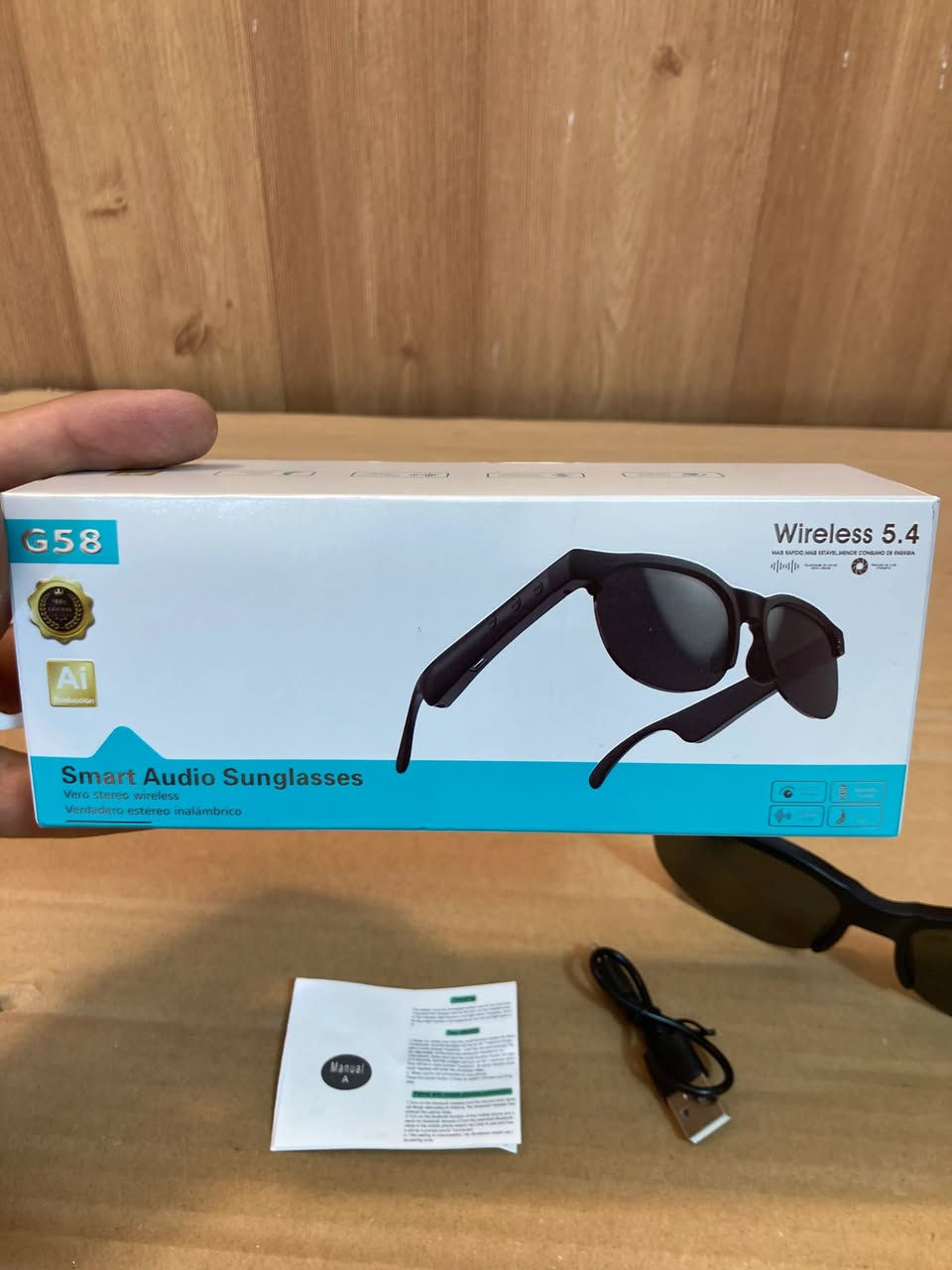 نظارة #اصلي شمسية حماية من أشعة فوق البنفسجية +بلوتوث بيه سماعه للاتصال او موسيقى اهل الدلفري او صاحب سياره  بل اتصال يوجد توصيل  الي مهتم يتمم  20 وبل عافيه خاص  او على واتس يوجد توصيل ***********
