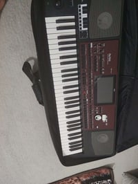 Korg pa700     nrx  10 waraqa   07501546133