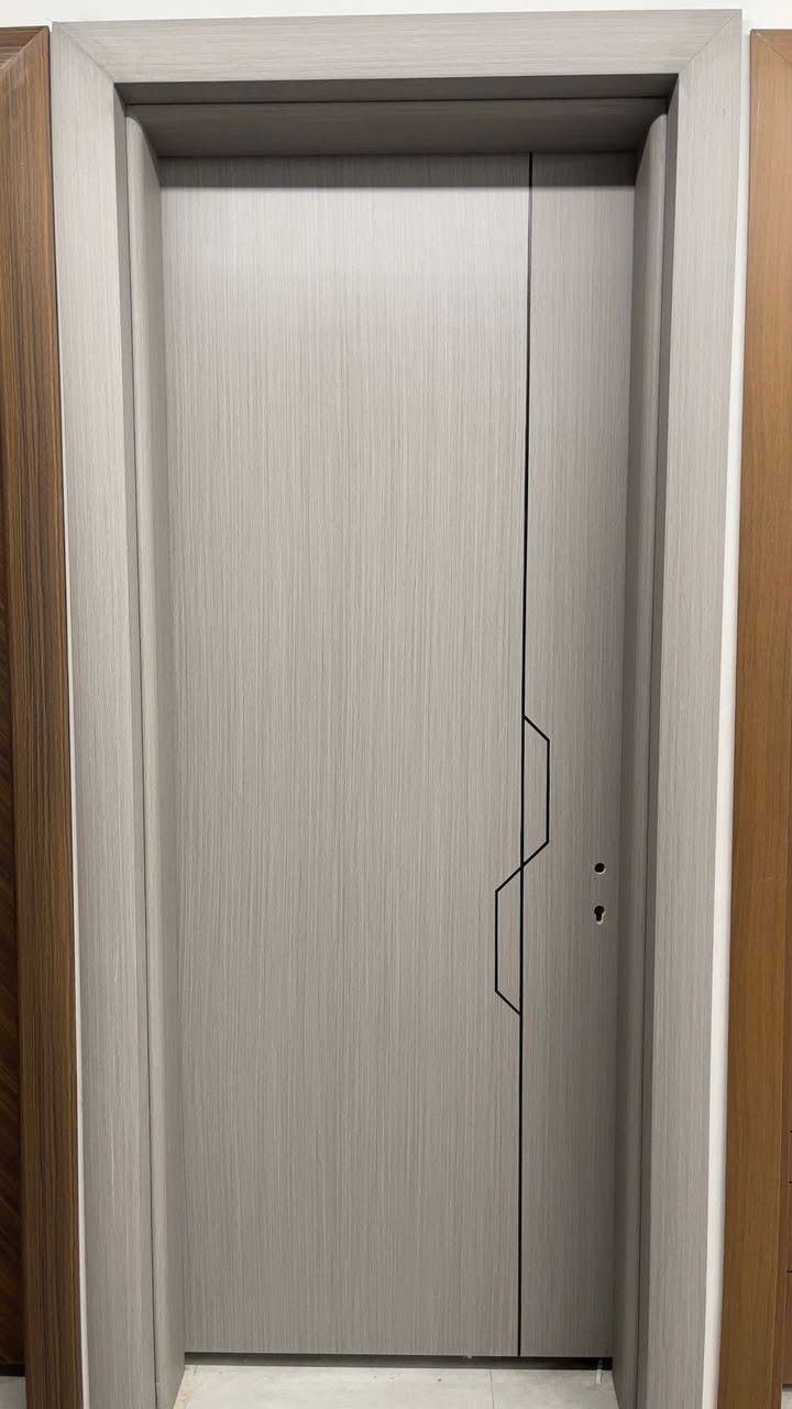 بسم الله الرحمن الرحيم 
(("وَمَن يَتَّقِ اللَّهَ يَجْعَل لَّهُ مَخْرَجًا * وَيَرْزُقْهُ مِنْ حَيْثُ لَا يَحْتَسِب))
ببركة الصلاة على محمد وال محمد
اعمالي من الابواب الداخلية🚪((تركية+ اربيلي +اوكراني+ صيني)) مودرن حديثة  ✨✨يتوفر بيهن نقشات +تصاميم+الوان عصرية
كذلك يوجد وبأسعار مناسبة قواطع وسطية بكل التصاميم(مفصلي+سلايد)
للتواصل والاستفسار مع الاستاذ صادق
📞☎️***********
مستعد لتجهيز كافة الابنية والفنادق والحسينيات
