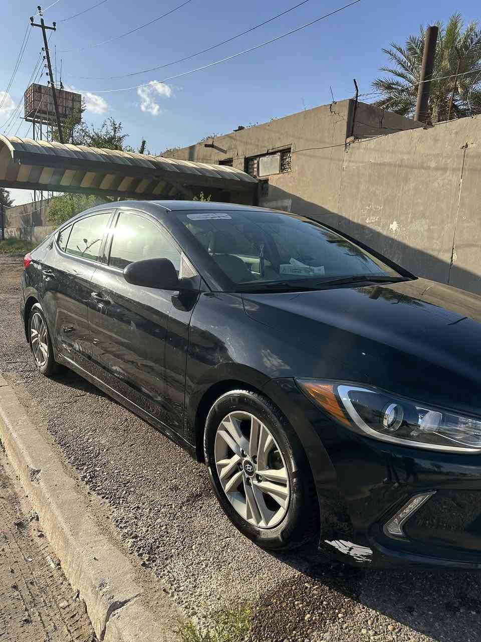 النترا وراد امريكي موديل ١٨
ماشية ٤٨ الف ميل 
ضررها طلقتين بالباب الوره السايق وبالصندوك 
مكفوله من الصبغ والتبديل 
المكينه مالتها جديده مبدلبها رواجز وكاله موبز 
السياره كفاله عامة عدا الطلقتين وبدون صبغ
مكان السياره بغداد نفق الشرطه 
رقم صاحب السياره 
***********
السعر ١٣٤ وبي مجاللل
