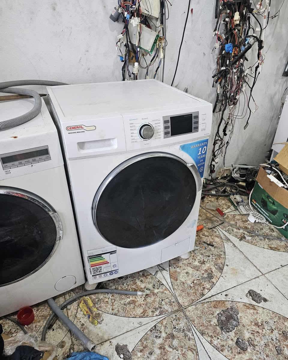 بۆفرۆشتن بەزەمان دەیفرۆشم
جەنەڕاڵ 12kg
ئیلجی 10.5kg
فیستیل 9kg
سیعری گونجاو بۆفرۆشتن بەشەرت بەزەمان 
ناونیشان ڕانیە گەڕەکی ڕاپەڕین
***********
***********
