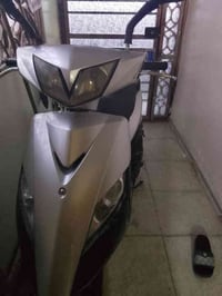 ب400مراوس ترهم وبيع يراد الهه شغلات بصيطه وهي تذب دهن من الچبنه الجوه ...