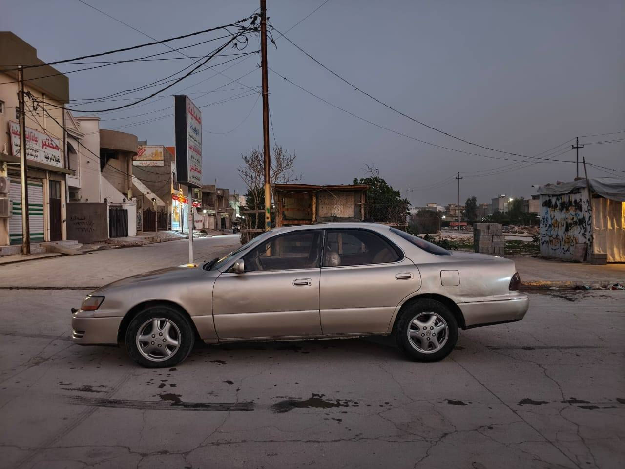 السلام عليكم الكزز موديل ١٩٩٢ رقم بغداد مشروع وطني ال ٢٧ بشرط الوكاله والتحويل السياره بلادي يسره كير ومحرك بلاد صدر تخم تايرات باتري كله بشرط 
للبيع او المراوس حسب القناعه 
السعر 42 او بيهه مجال بصيط للشراي 
العنوان كركوك حي العسكري 
رقم الهاتف ***********
