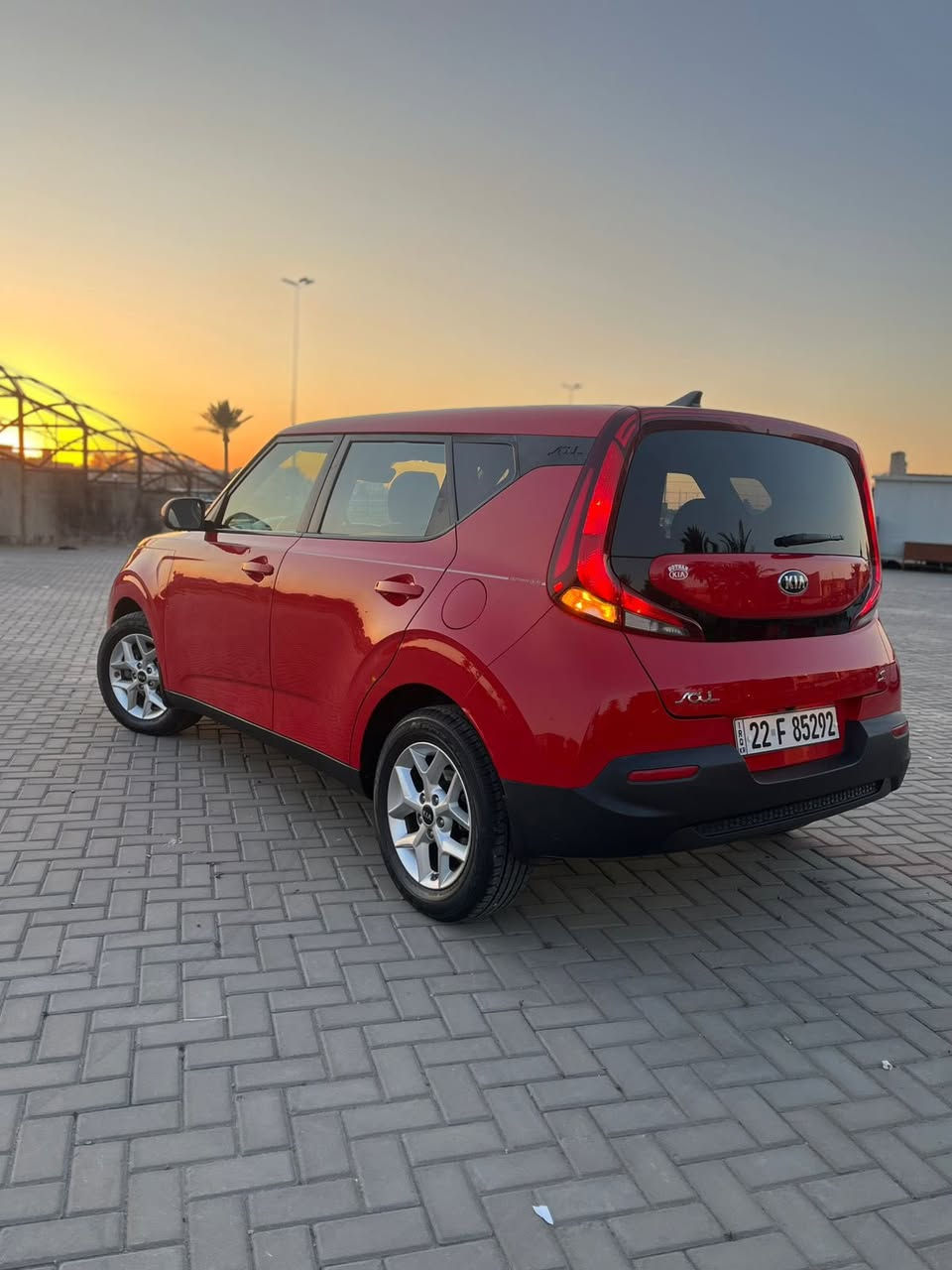 السلام عليكم كيا صول موديل 2021 فئه S رقم اربيل بأسمي جديد عارضه 128$ بيه مجال بسيط سياره جديده بوضع الشركه لون مميز مواصفات/ شاشه كبيره/ كار بلي /حساسات خلفيه / رادار امامي / رادار جانبي بالمري/ كشنات كهرباء / 3انظمه قياده/ علامه ضوئيه بالدوس / تحديد مسار/ اطفاء ذاتي عند الوقوف بالازدحام/ مري تعتيم/ وبعد هواي مواصفات السياره S / السياره محرك حجم 2000دوش الكير المكينه كفاله ماشيه قليل 50km تبريد ثلج بوضع شركه حداديه امامي خلفي وضع الشركه بيها بنيد صبغ فقط بدون دواخل بدون ايرباك صور حادث مرفق مع المنشور باقي السياره كفاله وجديده كلها بوضع الشركه مكان السياره بغداد شارع فلسطين الاتصال بالرقم :*********** الخاص مغلق 🔏
