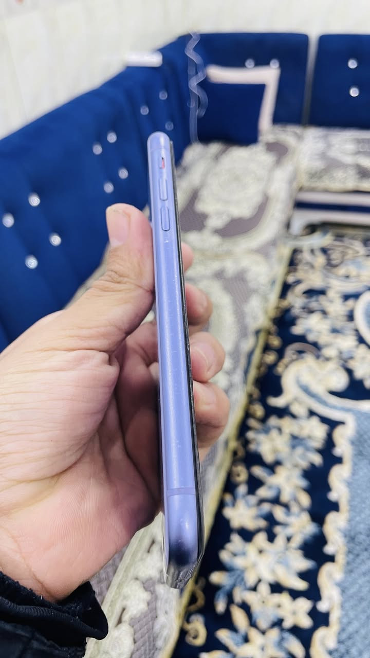 السلام عليكم
ايفون 11 للبيع اللون بــ💜نفسجـي
الذاكره 128 
التلفون مستبدل بطاريه فقط
فيس ايدي ميقره يحتاج ترسيت 
مكاني بابل محاويل 
السعر 200 وبي مجال 
***********
