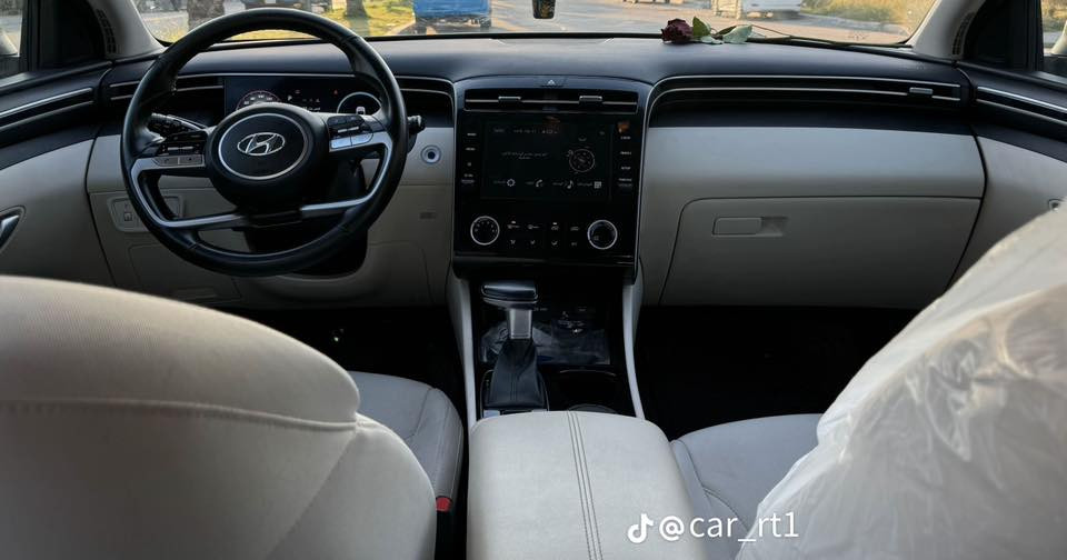 نداي توسان
موديل 2024 خليجي 
بيع مستعجل 215 مع المجال

رقم بغداد بسمي تحويل ثاني يوم
مواصفات 
حجم المحرك 2000 دوش 
بصمه تشغيل وتشغيل عن بعد 
هندبريك كهرباء
ويل كب حجم 19 المرغوب 
كراسي كهرباء
شاشه متصله
حساس امامي خلفي
شاحن وايرلس
داخل ابيض
بردات بالابواب 
لايت لد زنون 
قيادة 4 انضمه ايكو عادي اسبورت  سرعه 
بلعافيه ع الياخذها 
تلفون ***********
