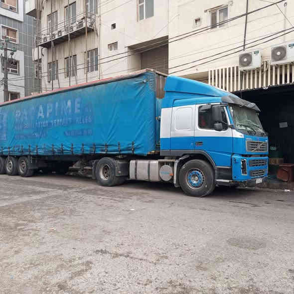 فالفو شيطاني موديل 2004 محرك كير جدد صار اسبوع من شادهن  الرقم *********** السعر 210 ورقه تخم تاير جدد راس وعربانه  مكاني بغداد
