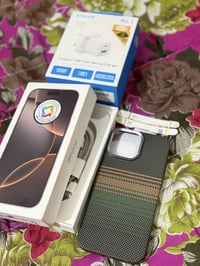 آيفون ١٦ برو ماكس • بطاريه ١٠٠٪ • شاحن انكر