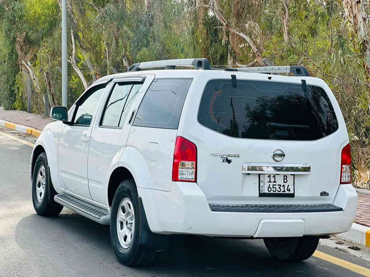 سلام عليكم. للبيع نيسان بافندر موديل 2011
رقم بغداد نكليزي  بسمي مشروع وطني 
 وارد  خليجي بيه     قطعتين صبغ فقط بدون دواخل تخم تايرات جدد تبريد ثلج 
 مكفوله كفاله عامه سياره جاهزه من كلشي  شاشه كامره دواره. حداديه جاهزه من كلشي. حجم المحرك V6/4000 مكفول من كلشي.  
السعر 109
العنوان كربلاء 
 الستفسار اتصل*********** كربلاء, العراق
