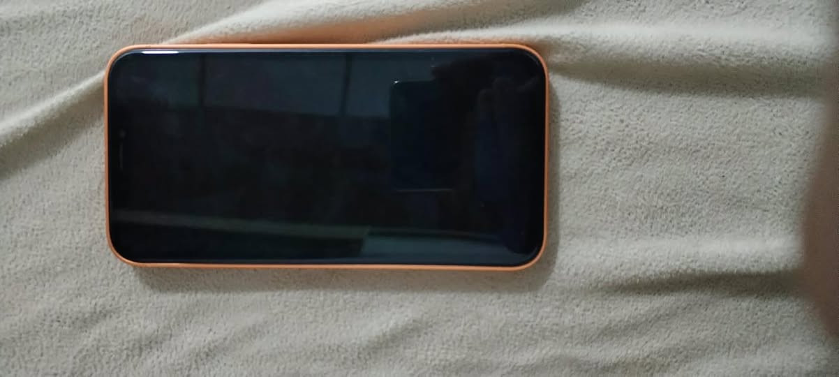 سلام عليكم جهاز للبيع ايفون  xrمحور ايفون 17برو مبدل بطاريه قبل يومين عل شرط شاشه بلادي فيس ايدي مايشتغل 
موبايل كلشي شغال كلشي كامرات سيمكارت فلاش اي عيب مابي تحوير كلش حلوو 
للبيع او مراوس شعندك نزل 
سعر ١٦٠وبي مجال 
مكاني كركوك القادسيه ٢شارع ابو وليد 
رقمي /***********
