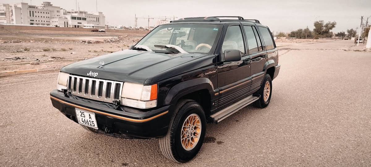 جيب شيروكي موديل 93 لون نيلي طوخ بدون حادث فقط صبغ لجمالية فقط كير محرك شرط 300 vvt بطه صدر تايرات جديد كهربائيات فول شغال رقم دولي سنوية مشروع وطني جديد شرط تحويل او وكاله الشراي يتصل *********** سعر 48 كركوك, العراق
