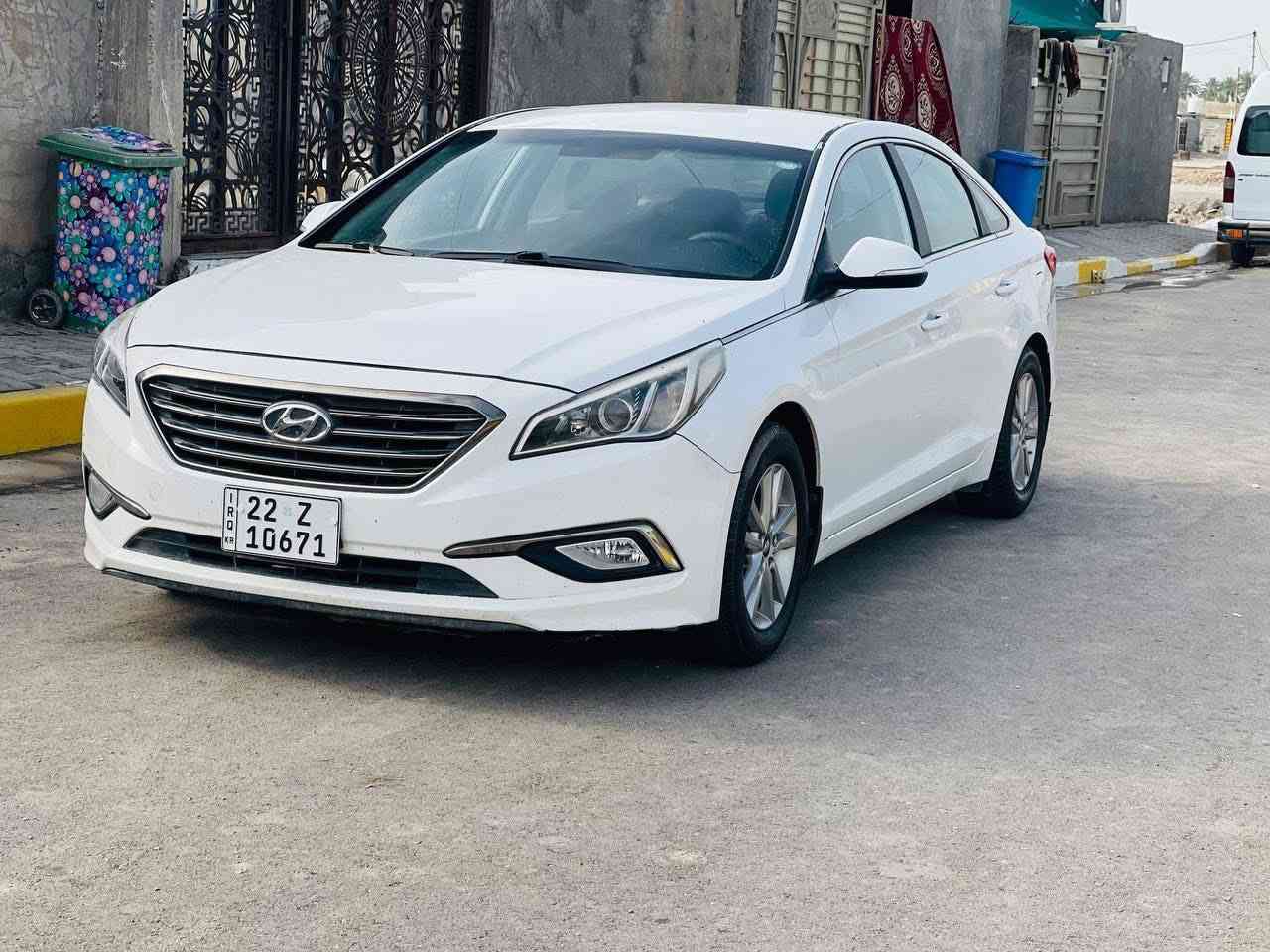 السلام عليكم للبيع او مراوس سوناتا خليجي 2016 مكينه 2400 دوش ماشيه 140الف كيلو السيارة جاهزة للاخير مكينه مفتوحه بدون حاديث والسونار مرفق ويه الصور رقم اربيل دولي بأسمي سنوية لل27 السعر 160 وبيهه مجال قليل مكان السياره بابل مسيب للاستفسار الاتصال ع الرقم ***********
