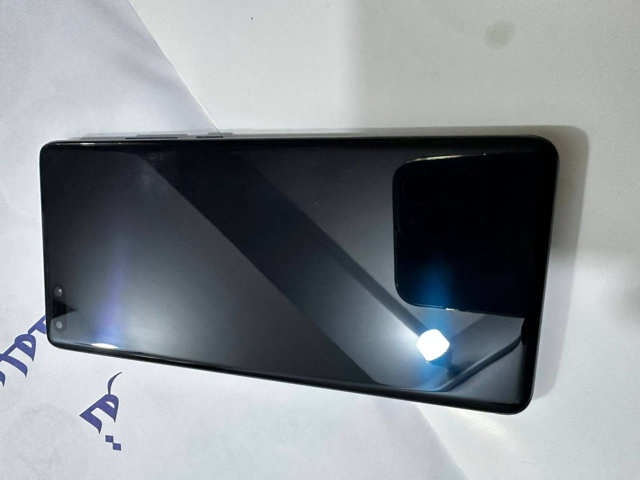 هواوي p40 proلون اسود جهاز نضيف   ٩٥% غراضة كاملة سماعات كارتون شاحنه اصلية مال  شركة ويا كفرات ٤ سعرة 280  وبي مجال بسيط عنواني بغداد البلديات ***********
