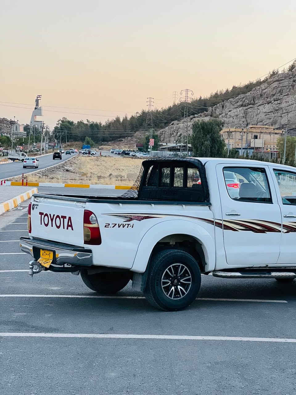 مەرزیە دەبڵ ئەکسل 2010 کامل پارچە ڕەشە لەسەر ساخی کراوە بە 2014 بۆدی ساخە هیچی پێوەنیە سەیارەکە 216 هەزار ڕۆشتوە سەیارەکە زۆر خاوێن و پاک ماوەتەوە تازە پۆڵیشێکی جوانی بۆ کراوە سەنەوی بەسەر چوە گێڕ و مەکینەی بەشەرتە نەکرەوەتەوە 
ژمارەی تەلەفۆن :*********** 
 سحریشی :168 وەرەقەو مەجال Singapore
