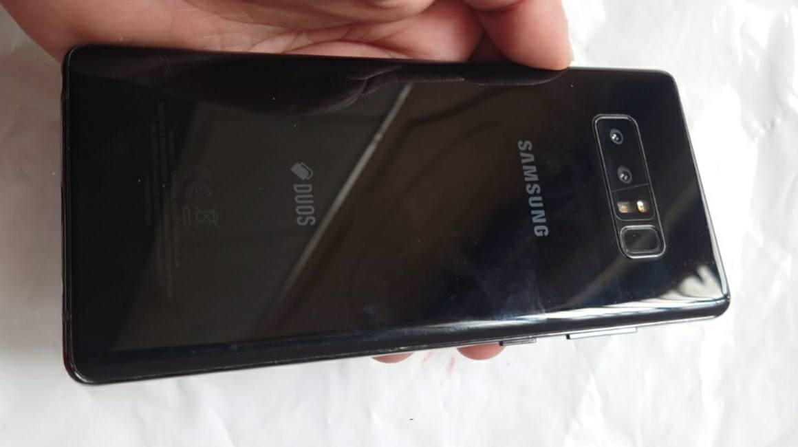 نوت 8 ذاكرة 64 رام 6 بدون ملحقات دبل خط مبدل شاشة اخت الاصلية وبطارية للبيع سعر 110الف عنواني بغداد استفسار عالرقم ***********
