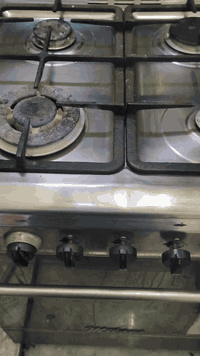 السلام عليكم عندي هاذا الطباح امانه الله نظيف وشغال بس عين مسدودة والفرن الجوة هم مسدوظ والنار اتخبل مالته على مود مكاني صغير اريد ابيعه سعرة 125مكاني الكريعات شارع ميثم الحداد رقم الهاتف ***********
