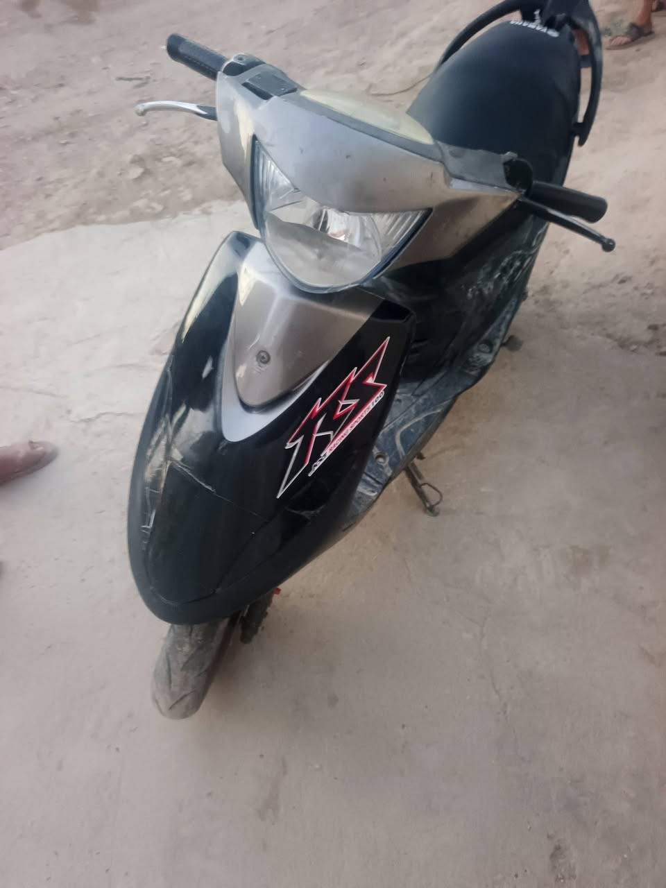 سعره 350وبيها مجال بسيط ***********
