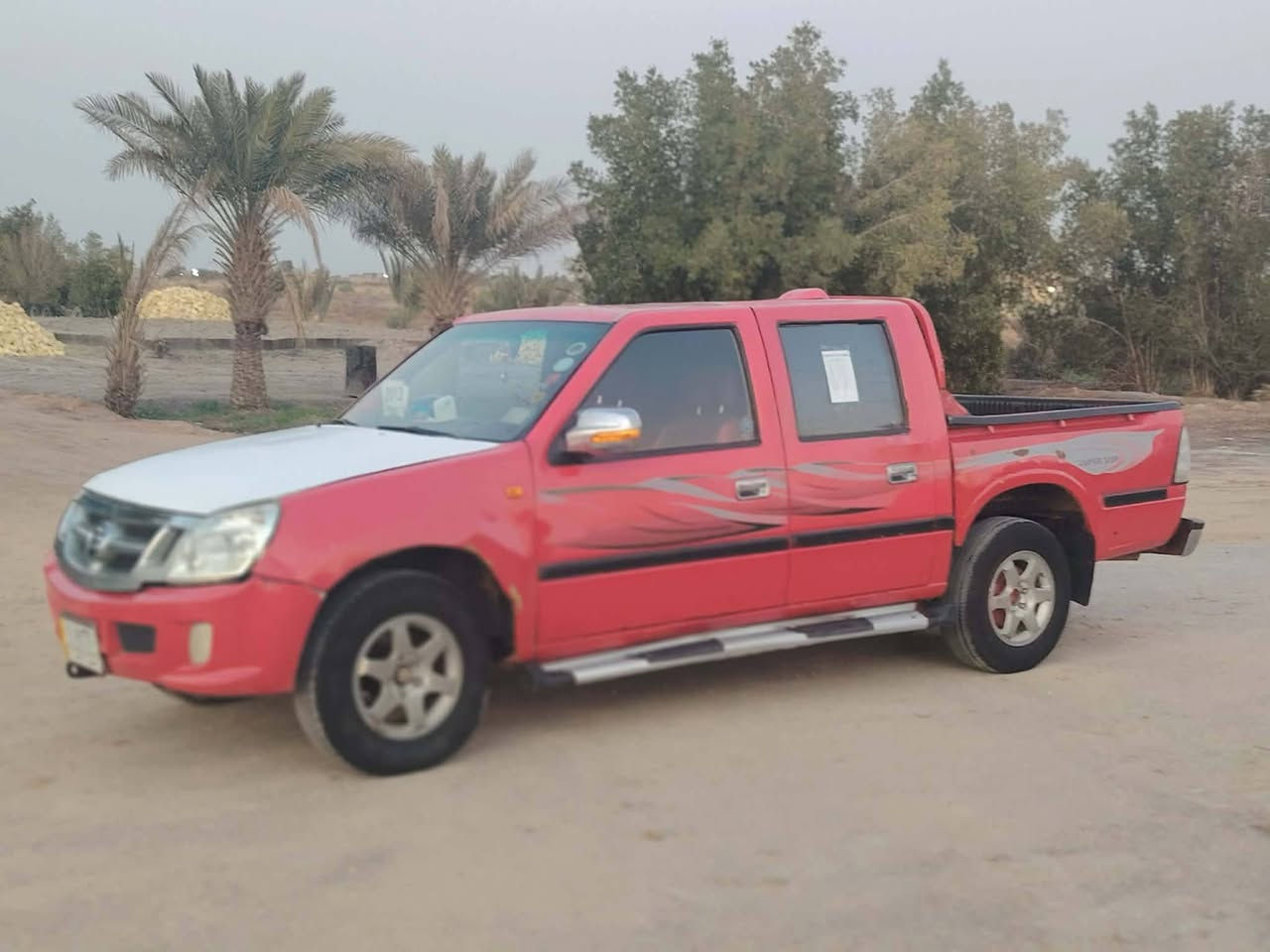السلام عليكم سياره فتون لبيع موديل ٢٠١٣ سياره جديده مكينه نظيفه كير نظيف كهربيات كله شغاله سنويه جديده سعر ٤٠به مجال رقم تلفون ***********
