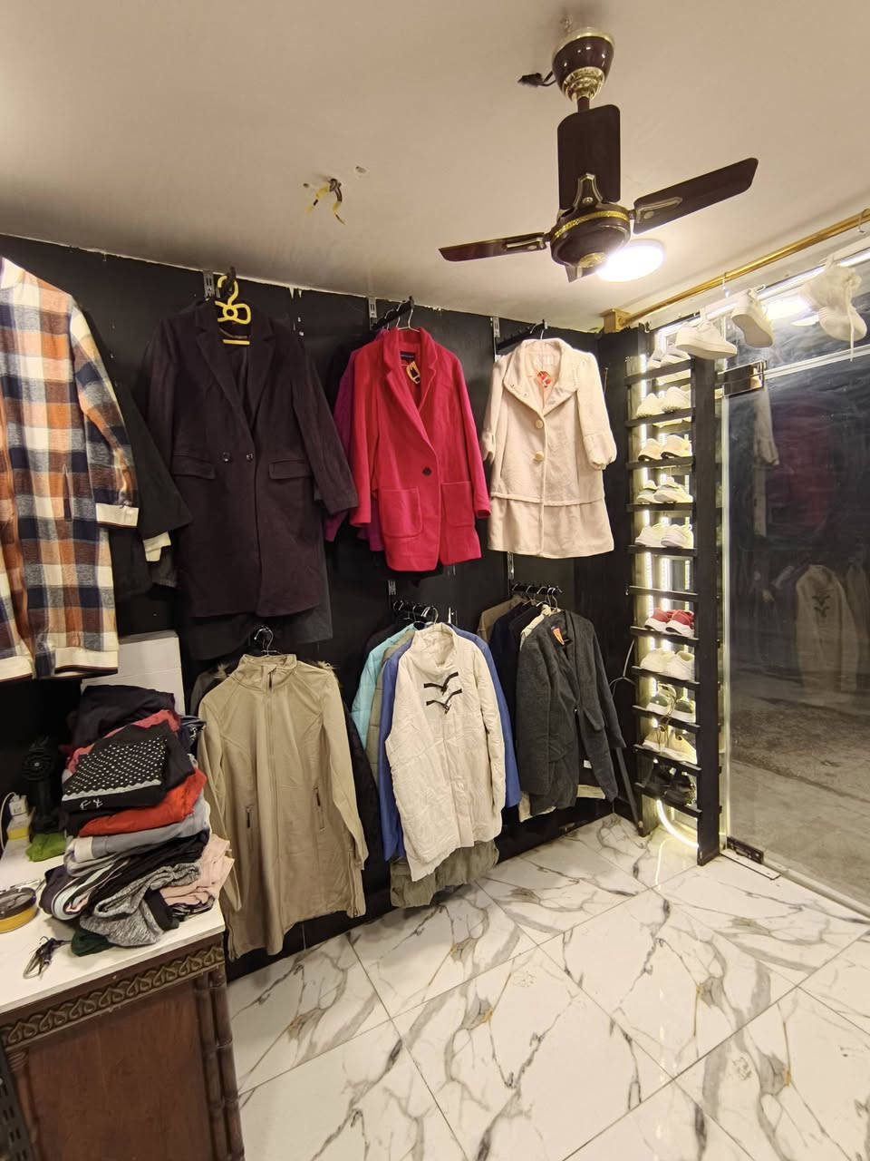 السلام عليكم حبايبنا الطيبين تنزليات #كوتات #تركي #جان #سعره 15 #الف و 10 #هسه صار 7 كميه محدوده نسائي بناتي #وقماصل #رجالي #شبابي #السعر #كل #الرجالي #ولشبابي 5 الف #فقط المسيب شارع المحكمه قرب اسواق #الخزعلي ***********
