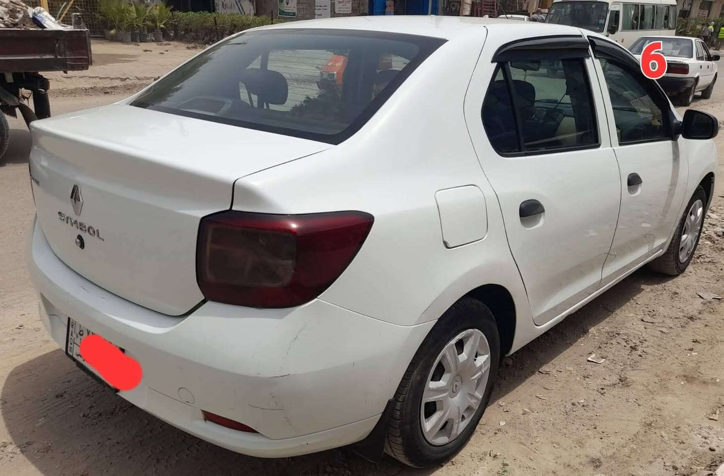 سمبول موديل 2016 حرة والتحويل مباشر
*رقمها ومكانها بغداد
*ماشية بال 98 الف كيلومتر
*بيها صبغ فقط بهلال الجاملغ الخلفي عكس السائق كما محدد بالصورة (10) وصبغ في الدوسة فقط عكس السائق كما محدد بالصورة (11).
*تخم تاير
*تبريد ثلج
*كاميرة وتاپ شاشة 
*محرك 1600
*محرك وگير وصدر جيد جدا"
*السنوية نافذة لل2029

*السعر 77 $ وبيها مجال بسيط

*للتواصل على الرقم
***********
بي واتساب
