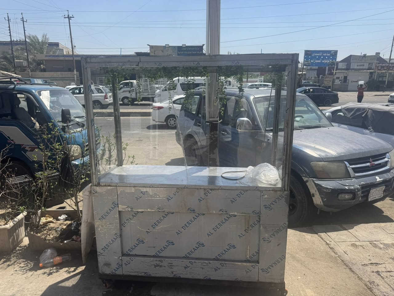 جام خانه مال مشويات مأكولات تكدر تستخدمها 
عرض مترتين نضيفه وجديده للبيع التواصل *********** واتساب متوفر
