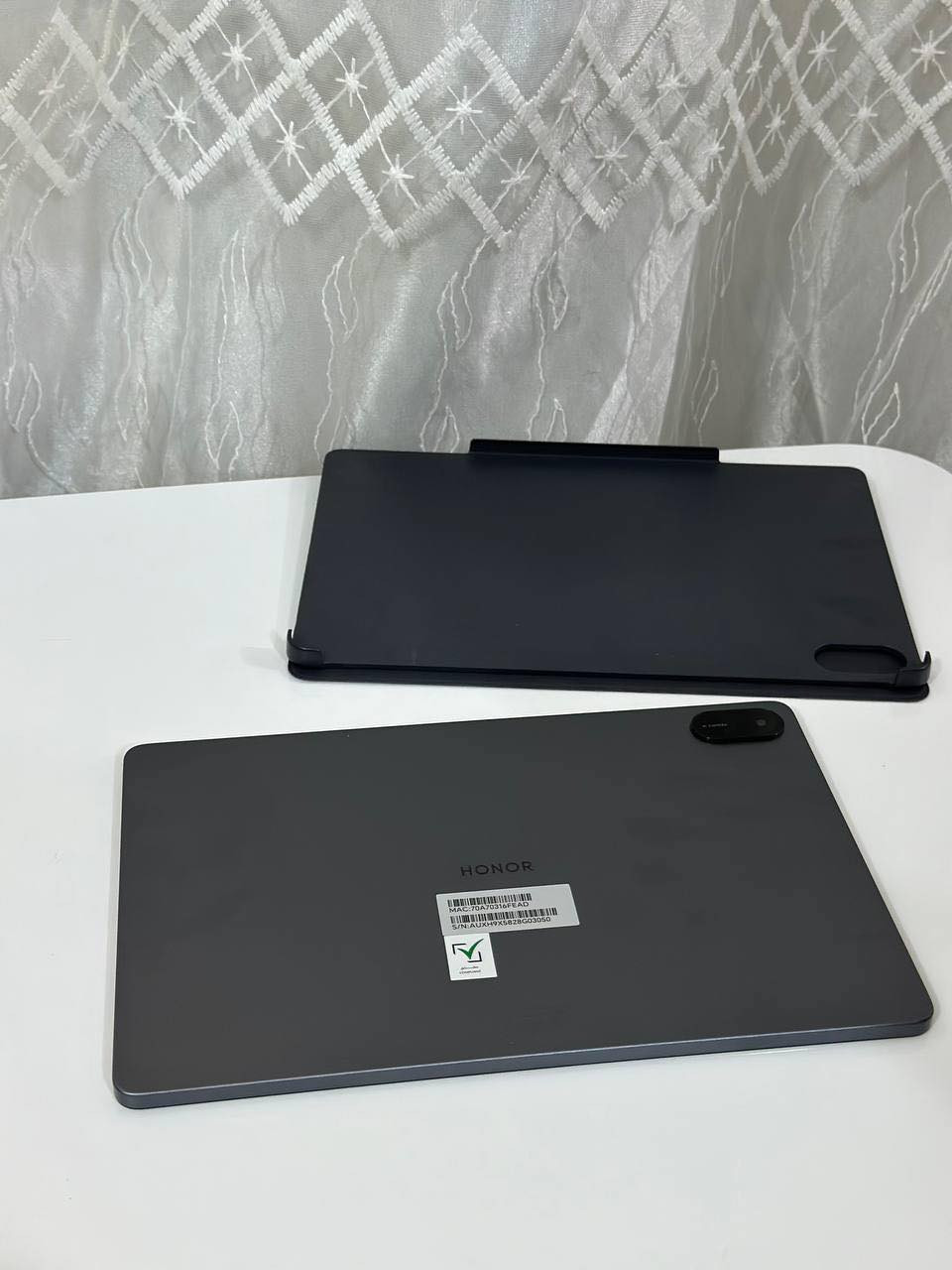 ايباد HONOR X8a  ذاكره 128عشرائيه 4ايباد كلش نضيف  يحمل غطين او خط ورام استخدام اقل الاسبوع التفاصيل اكثر خاص او واتساب ***********
