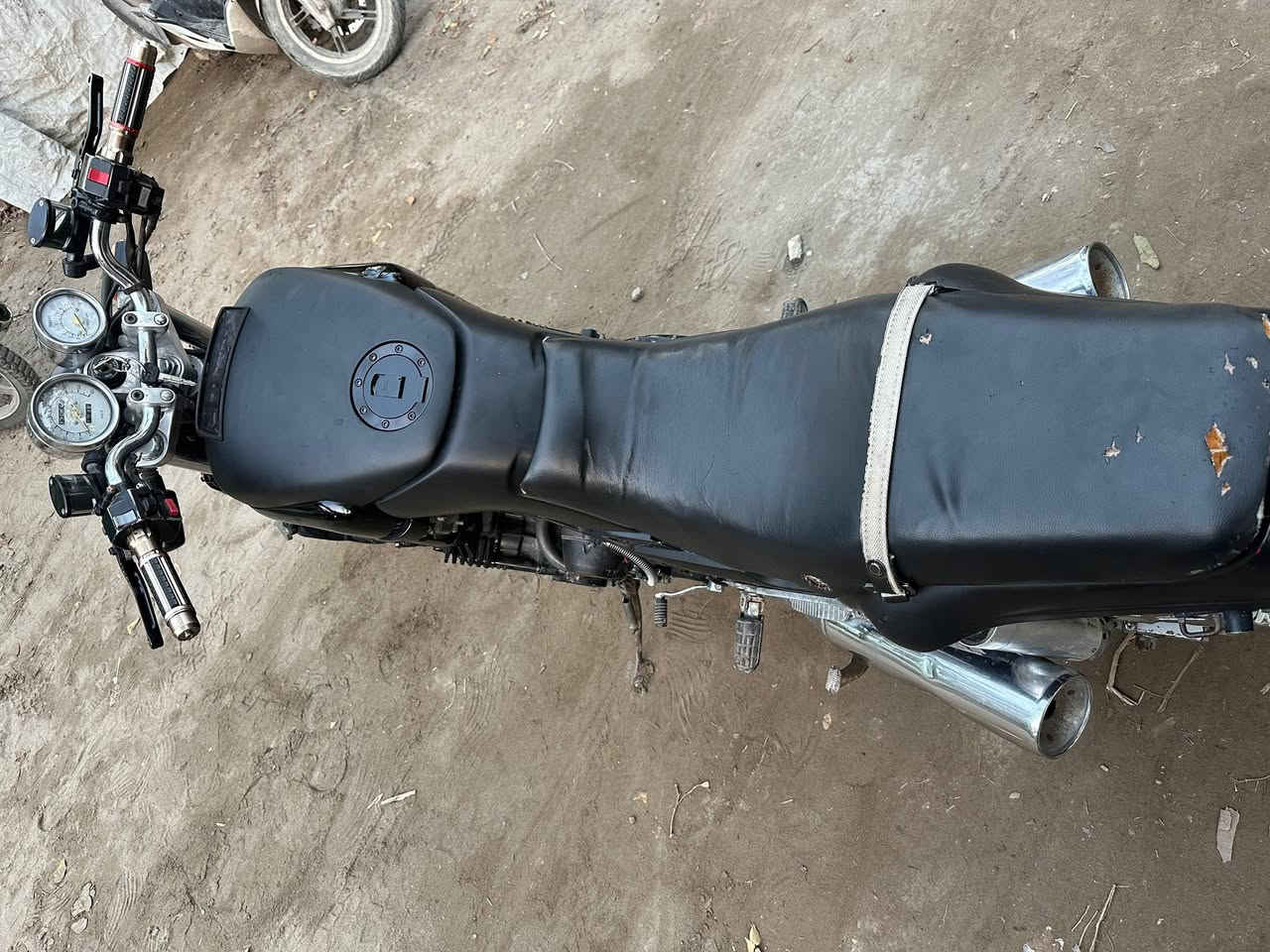 السلام عليكم دراجه ياماها FZX750 دراجه كلاسيك محرك اربعه سلندر 20 ولف كلچ هايدروليك تبريد مي عندك كيج حماوه وكلوب بانزين شلعة تخبل معدل شكاكي تمشي بيها متسمع بس صوت الونين يراد لها ترتيب الي تفيده خل يدخل خاص وبخدمه الجميع السعر 10 ورقات وبيها مجال مكان بغداد كريعات


**إذا كنت صاحب هذا الإعلان وتريد حذفه لأي سبب، رجاءا أرسل رسالة إلى الدعم الفني**