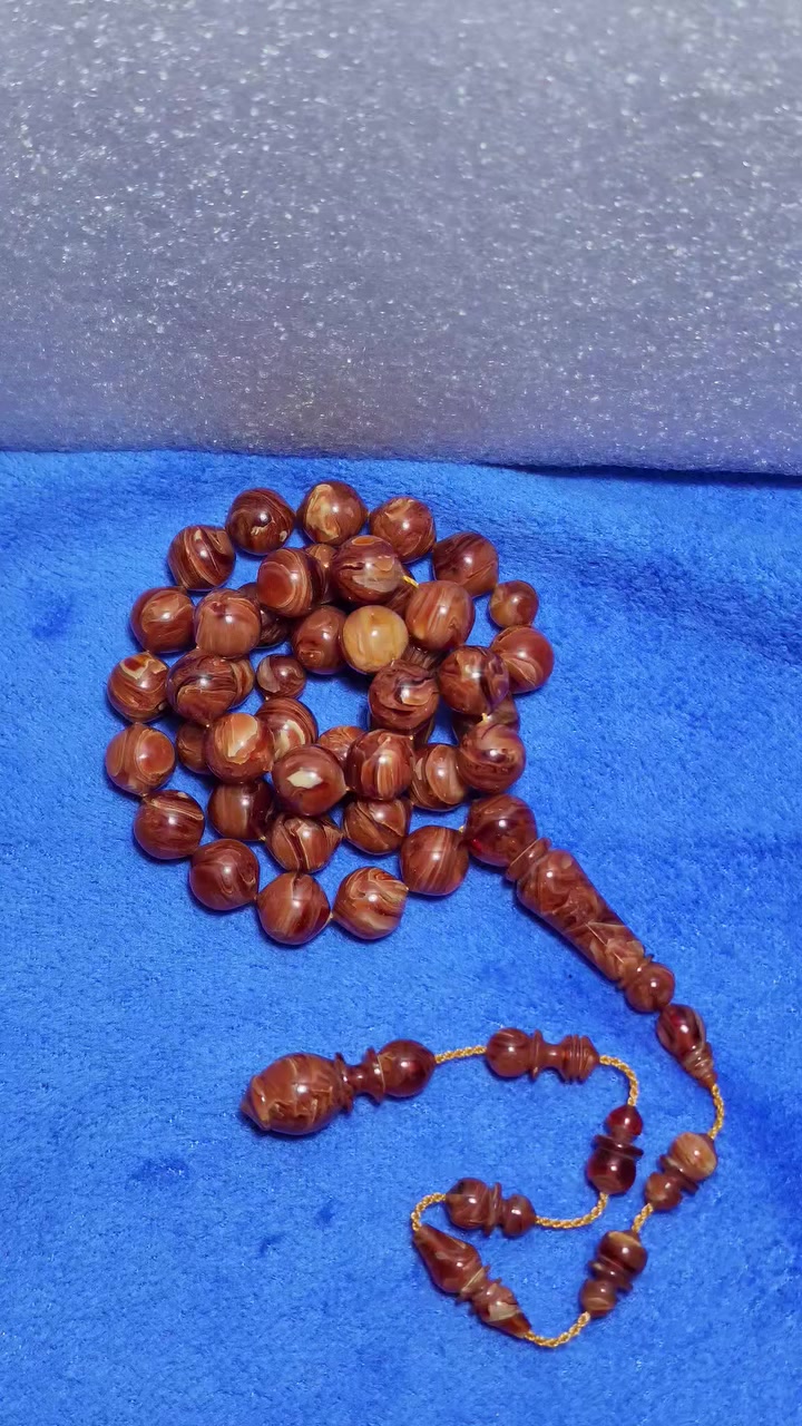 قطعة مميزة وراقية من السندلس 
قطعة واحدة 
للتواصل متوفر واتساب 
***********
تحياتي للجميع
