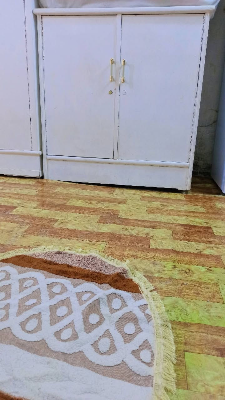 يا لله غرفه اخشاب للبيع كامله معه دوشك چربايه جديد وبوفيه زغيره ويه لغرفه وتلث فرشات مال چربايه  هم  وياهه معروضات بل صور  لسعر 400 الشد والنقل عل مشتري المكان الكوفه ورا مسلم ابن عقيل للاستفسار اكثر راسلونه عل خاص


**إذا كنت صاحب هذا الإعلان وتريد حذفه لأي سبب، رجاءا أرسل رسالة إلى الدعم الفني**