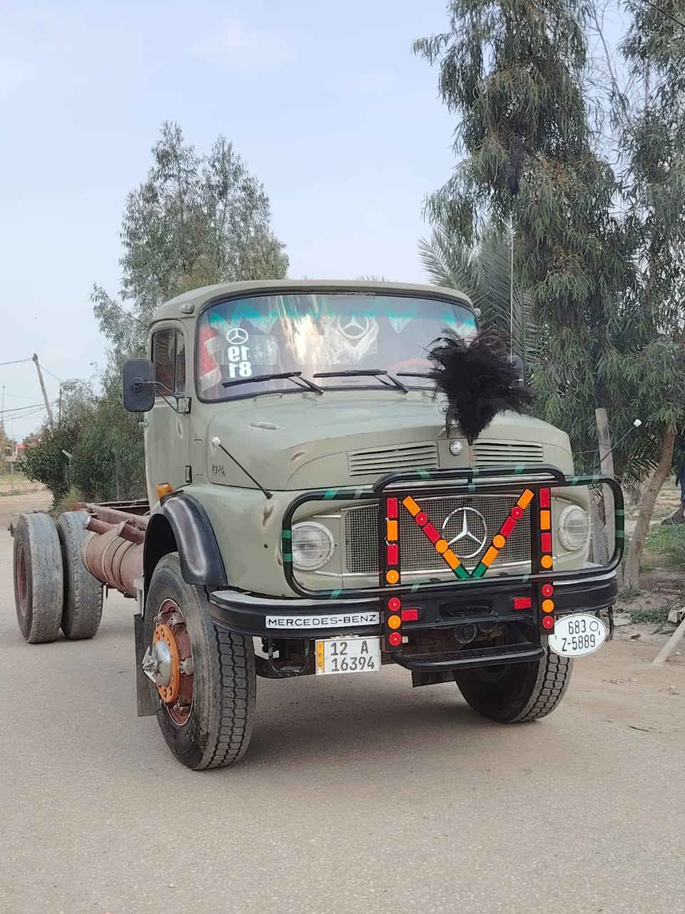 سلام عليكم للبيع قجمه 80 بلاديه مكفوله كفاله عامه سياره بلاديه ما مصبوغه شاصي خام مامطول سبرنگات وضع الشركه محرك جديد مامفتوح رقم نينوى بسمي تريد تانكي تريد بدي 
الاستفسار (***********/./***********)
