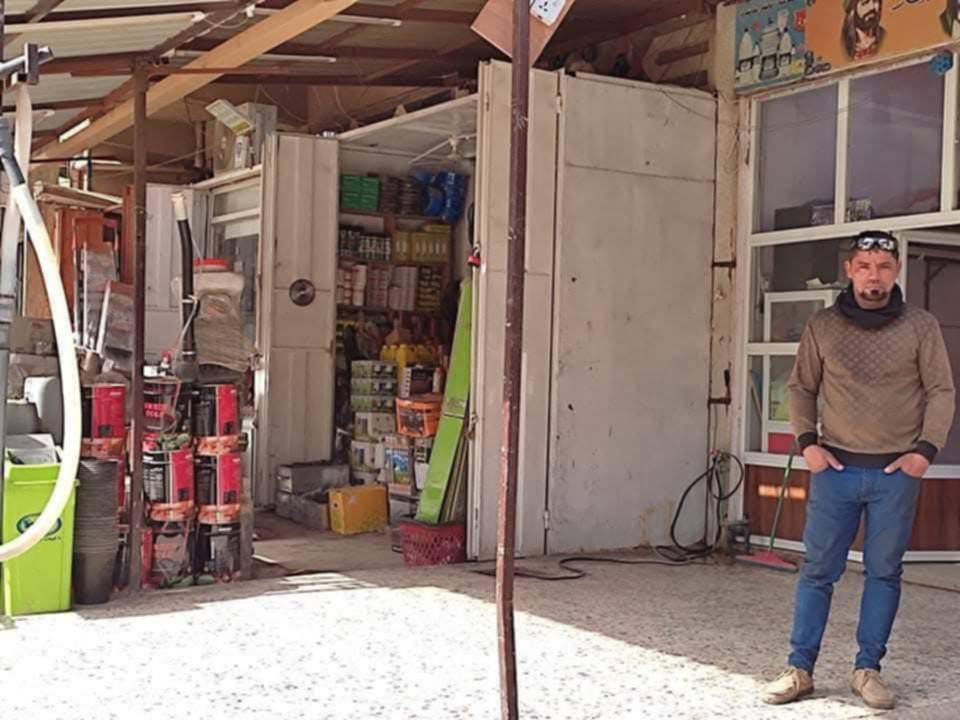 سلام عليكم 👋
عقار للبيع 

المكان:   واسط الكوت منطقة الشرقية (شارع الكص)
                     ركن شارع تجاري 

                 عدد المحلات:   5

                 عدد الشقق:   2

             المساحة:    220
    عمر البناء:    جديد 2014      

     رقم مبايل :***********
