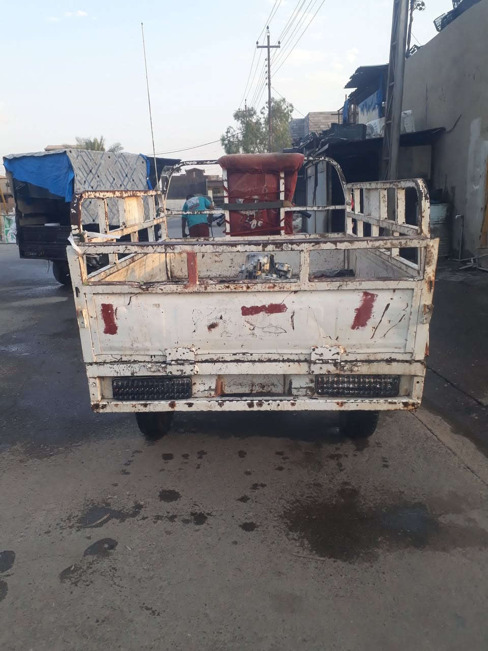 السلام عليكم ستوته ١٦ فول مال شقل دبلات ختم ركبه شرط  مابيها خياس كلها بالشرط فقط ناقصها باتري تيرات جوبلس سعر ٦٥٠ وبيها مجال للشراي /***********
