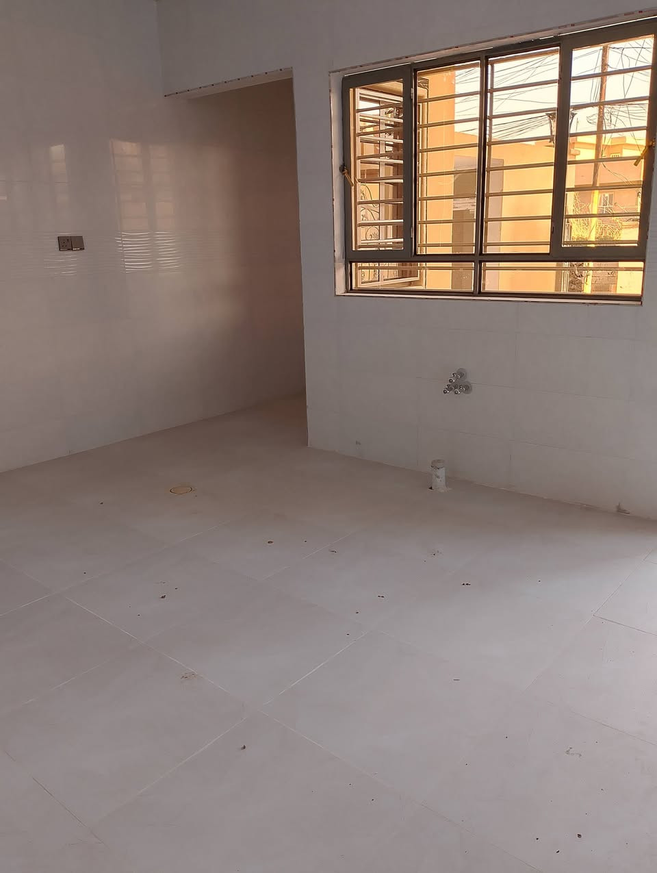 عروض مكتب التصميم الملكي العقار 👑 

دار للبيع حي الملايين الثانية 

زراعي سند 25 وصل بلديه قرار تمليك 

المساحه الدار 144 متر الواجه 9 

خدمات كامل ماء وكهرباء وتبليط 

يتكون الدار  من غرفتين نوم  هول 

مطبخ صحيات استقبال 

تسليم فوريي 🔑 بناءً حديث 

للاستفسار والتفاصيل للاتصال عل الأرقام التالية 🌍 

عنوان المتكب طريق موصل دهوك قبل بناء الجاهز 🌍 

☎️ ***********

 ☎️ ***********
       
***********☎️

☎️ ***********
