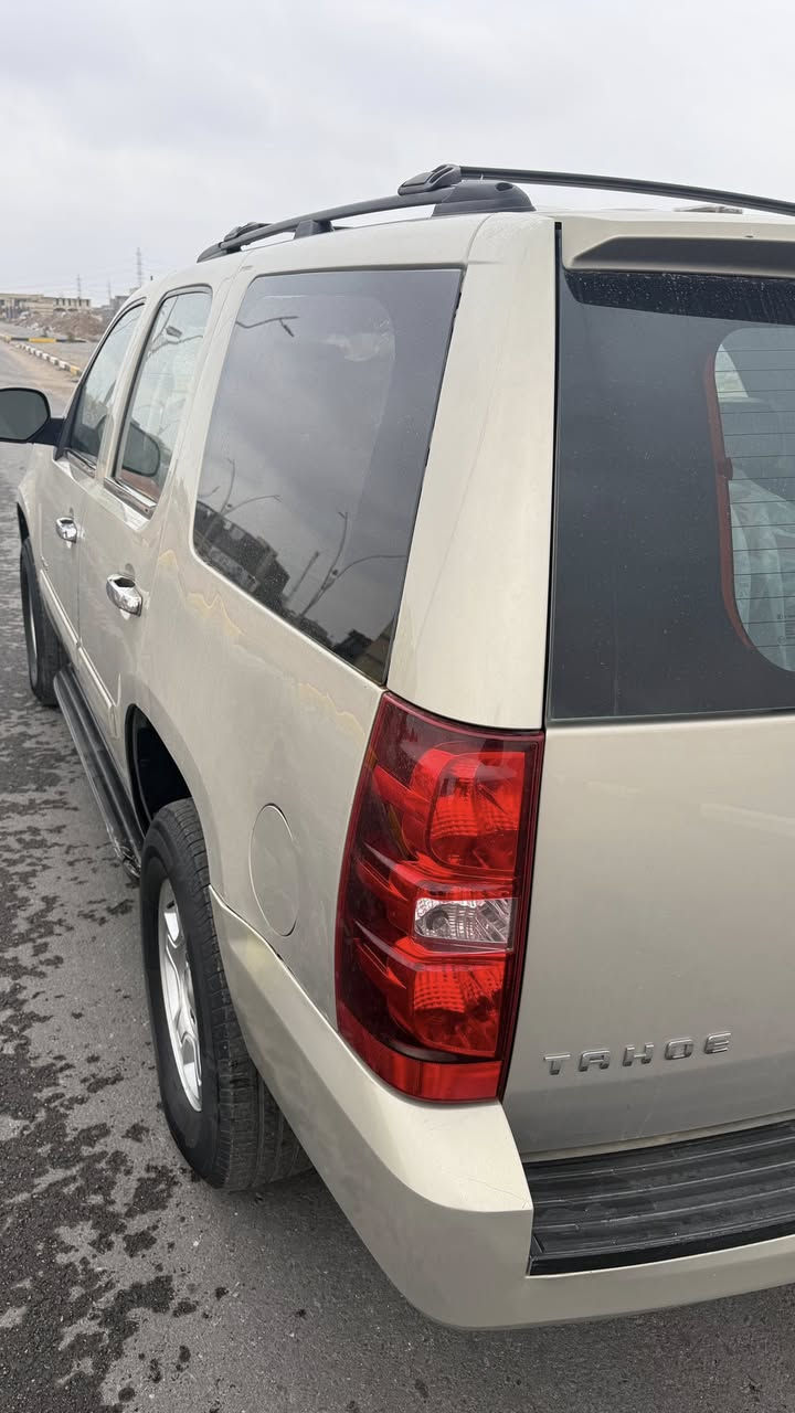 تاهو اصولي تحويل ثاني يوم سنويه جديده  بأسمي الموديل 2010 لون شمباني داخل اسود السياره كفاله عامه عامه ماعدا الارباع وجاهزه من كل النواحي تبريد+ تدفئه طخم تاير كواتم ابلاد   السعر 195$ بيها مجال بسيط هاتف ***********  البصره
