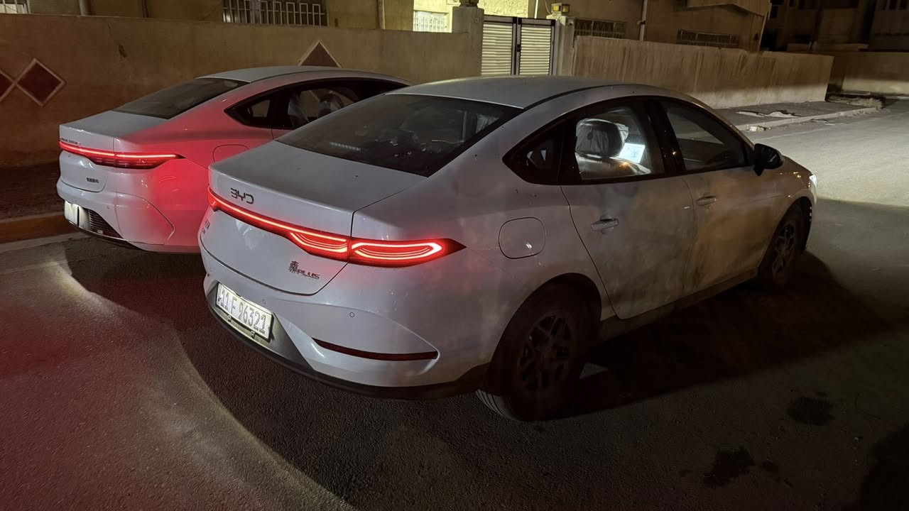 بي وايدي بعدهن زيرو كفاله عامه 
وحده مرقمه و جاهزه 
وحده بدون رقم 
مكانهن بغداد حي الاعلام 
***********
