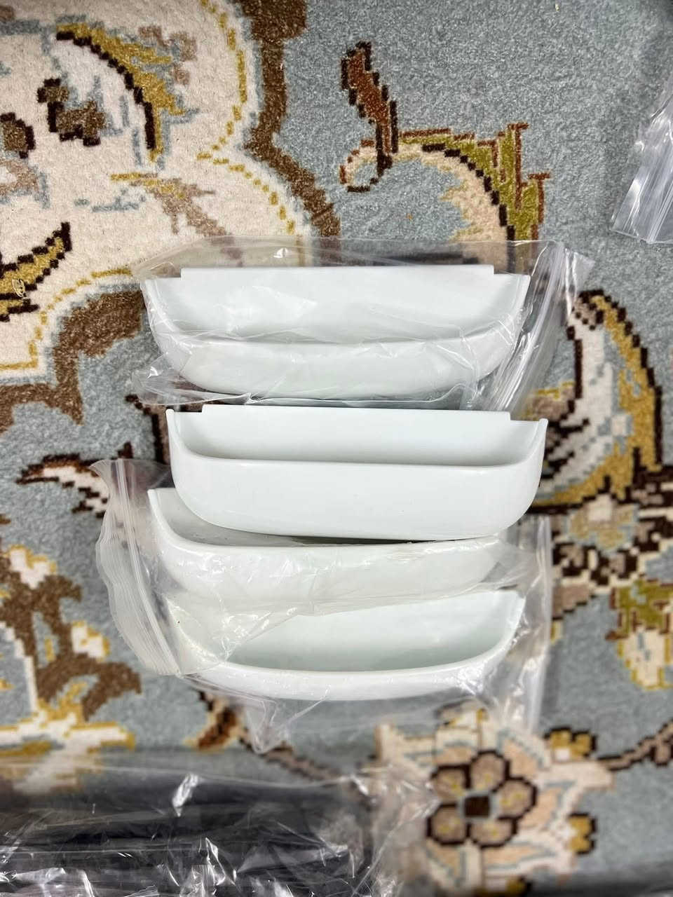 سڵاو هاوریان
عدەدیکی کەمی ئەم ئەشیایانەم بە دەست گەیشتووە  کی ویستی لەخزمەتیام چات بکا کە نەما گلەی نەکا چونکە لەواچی کۆتا وەجبەی ئەشیا بی

ئاوینە باتمان بێ ئیشارەت ٢٥ هەزار🔒
دەسکی سنوق ١٠ هەزار
تاسی ناو دەسکی دەرگاکان ١٥ هەزار
کلیپسی ناو کوشنی دواوە ٥ هەزار
جووتی سەرە سالانسا ١٠ هەزار
سەر داشبول شاموا١٥ هەزار
لیدی ناو ئیشارەتی ئاوینەکان ٢٥ هەزار جووتی
شەمسی خەت نیکل ٢٠ هەزار
 شەمسی جامەکان رەش تاقمی بە ١٥هەزاە
لەحیەی سپۆرت ٤ پارچە ١٥ هەزار

کۆمەلی بابەتی تر هەمووی نرخم نووسیوە
لە سلیمانیم لە خزمەتانام گەیاندن بەردەستە
***********
توصيل موجود
