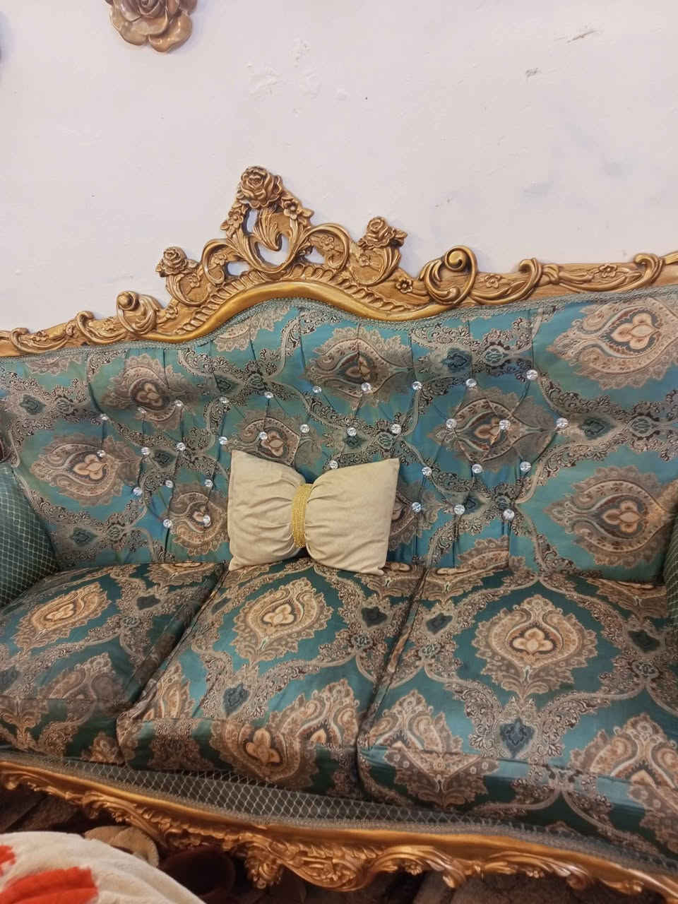 عندي تخم ونص يعني 15مقعد ابيع نص او كامل زان ايراني مكاني مشتل شارع لمطبك مستعجل على لبيع لسعر لكلي 500لشراي يتصل *********** بغداد, العراق
